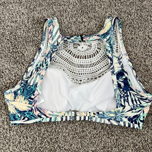 Roxy cheeky bikini size M - Picture 6 of 8